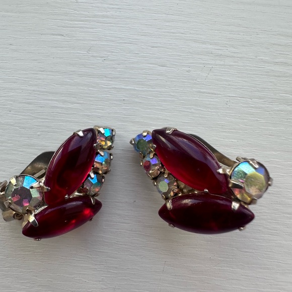 Vintage clip earrings - Picture 5 of 5